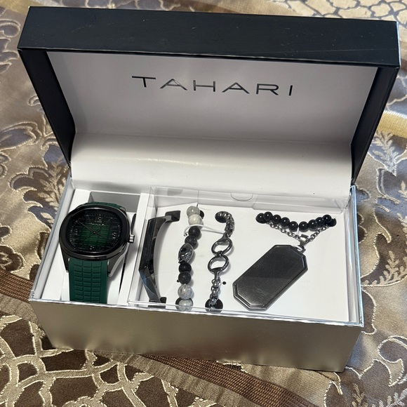 Tahari Other - Tahari Green and Black Watch with Bracelet Set